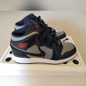 Air Jordan 1 Mid